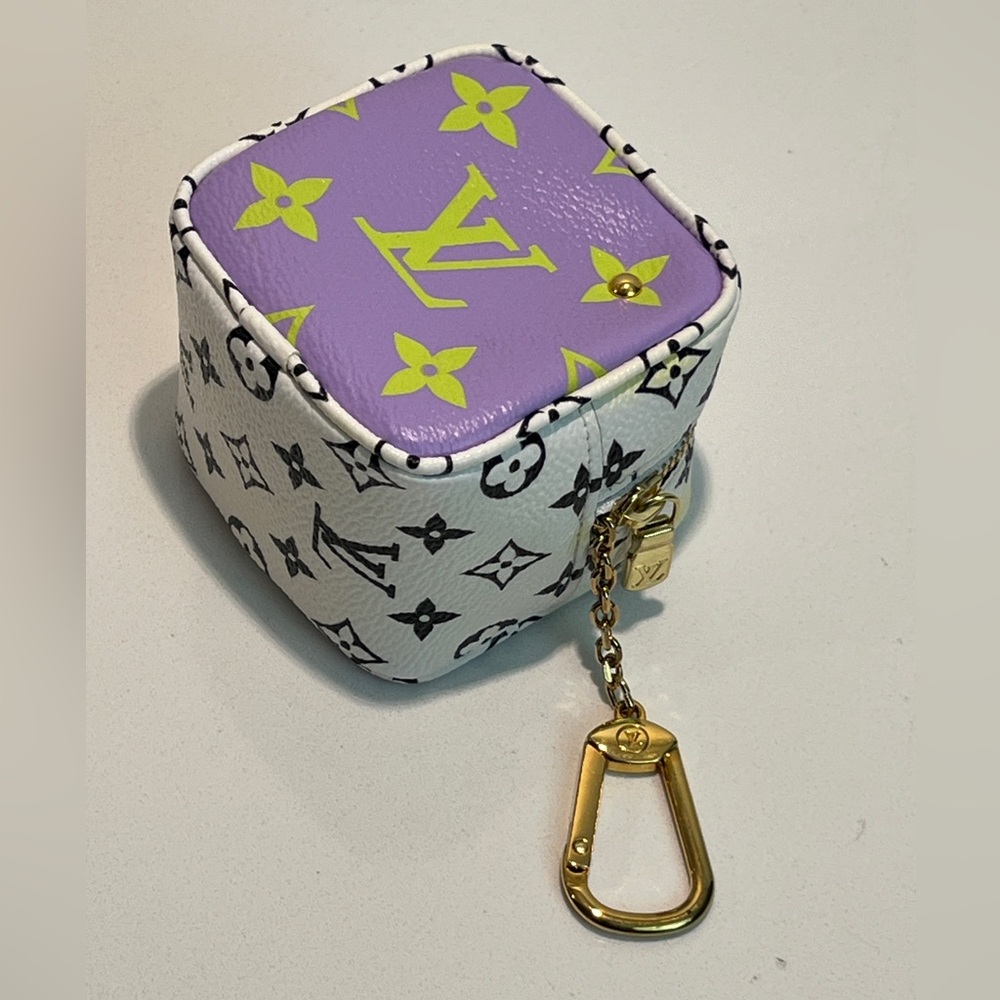LOUIS VUITTON CUBE COIN POUCH